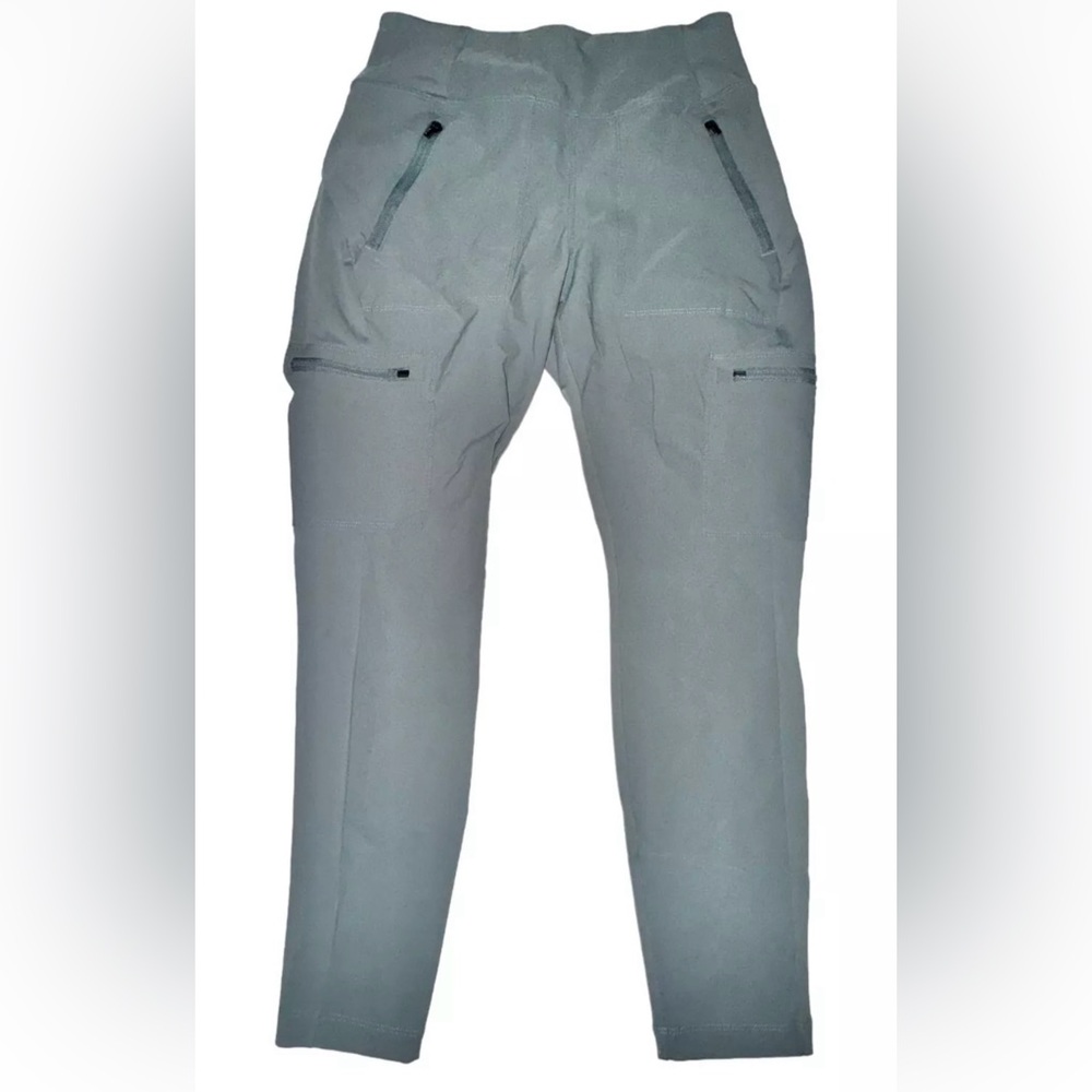Gray Athleta: Waist measures 28". Inseam measures 26"